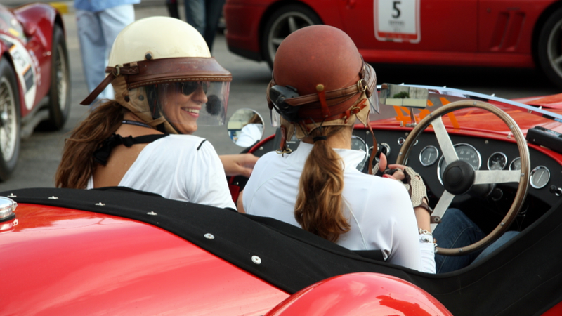 Illustration for article titled These Dutch Sisters Broke Into The Good Old Boys Vintage Car Racing Scene